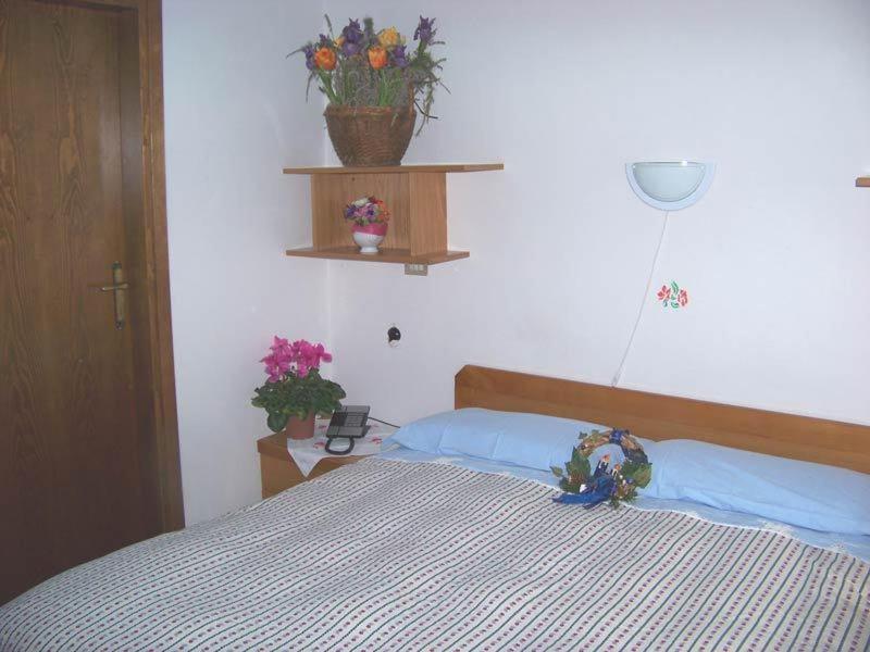Bed and Breakfast Garni Pecol Fusine Pokoj fotografie